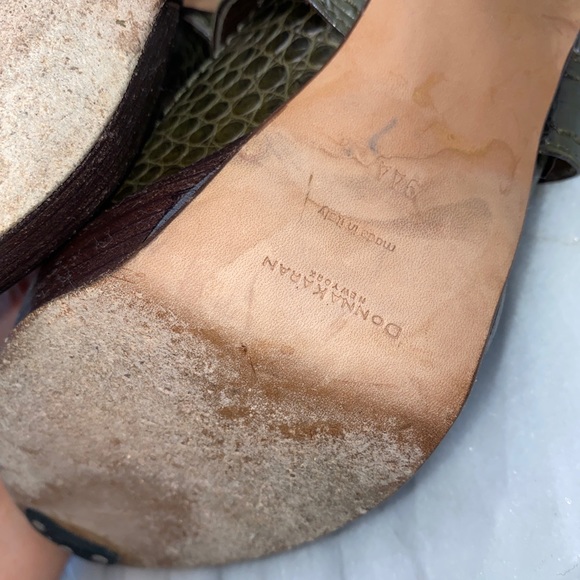 Donna Karan Green Croc Leather Platform Y2K Stock Heels Old money
Quiet Luxury - Picture 10 of 12